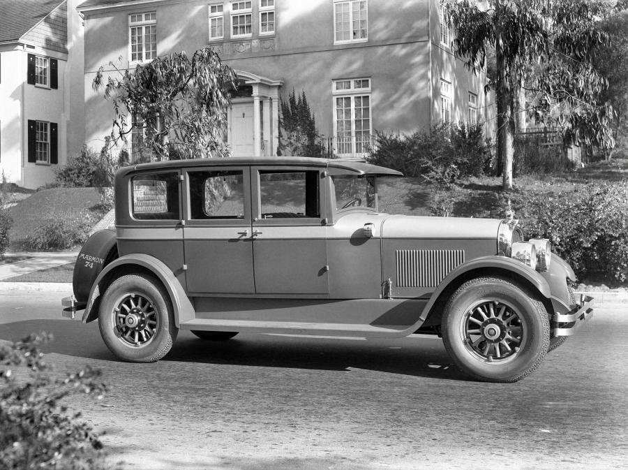  Marmon Model D-74 5-Passenger Sedan 1925 года  (фото 1 из 1)
